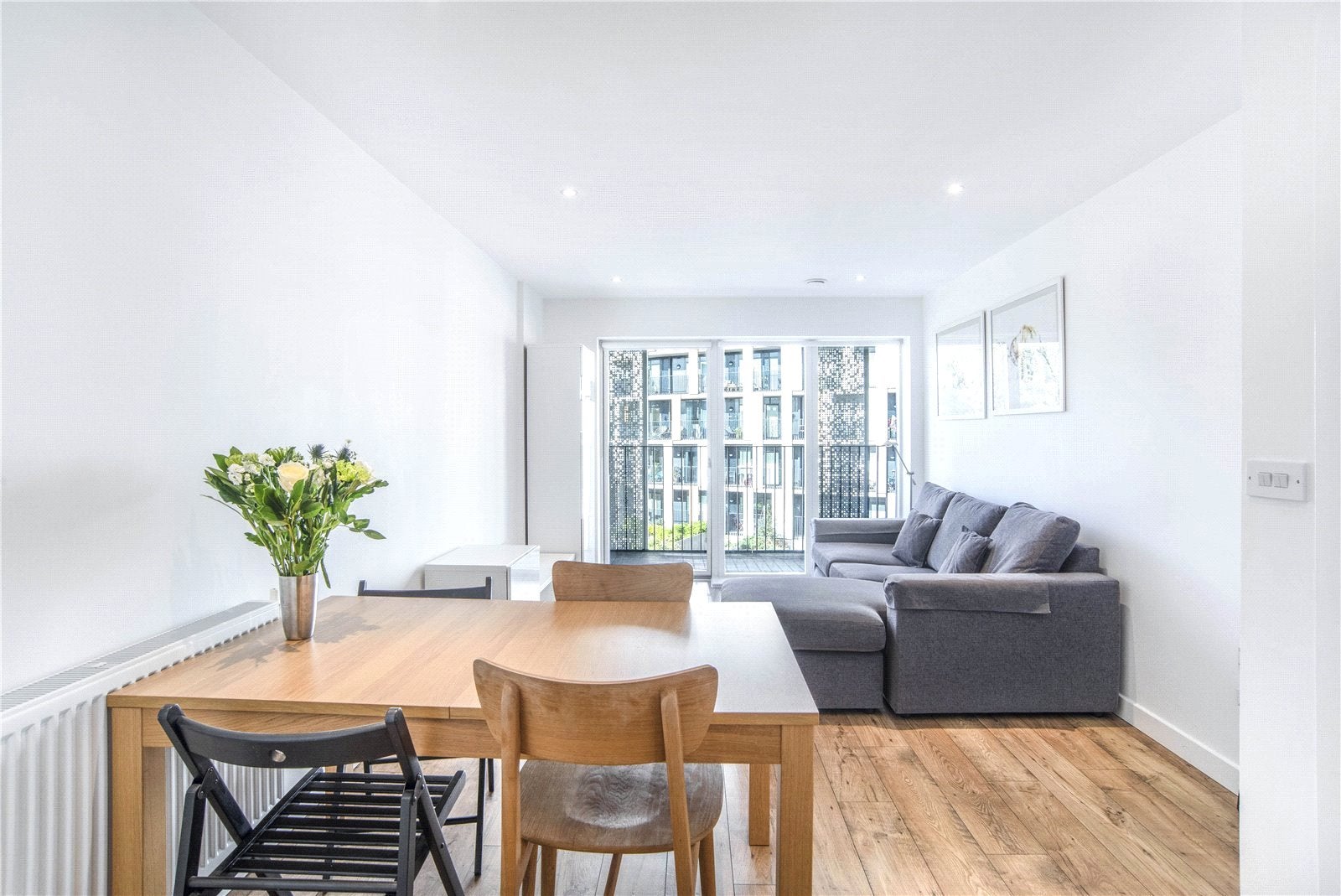 Flat Atkins Square in Greater London