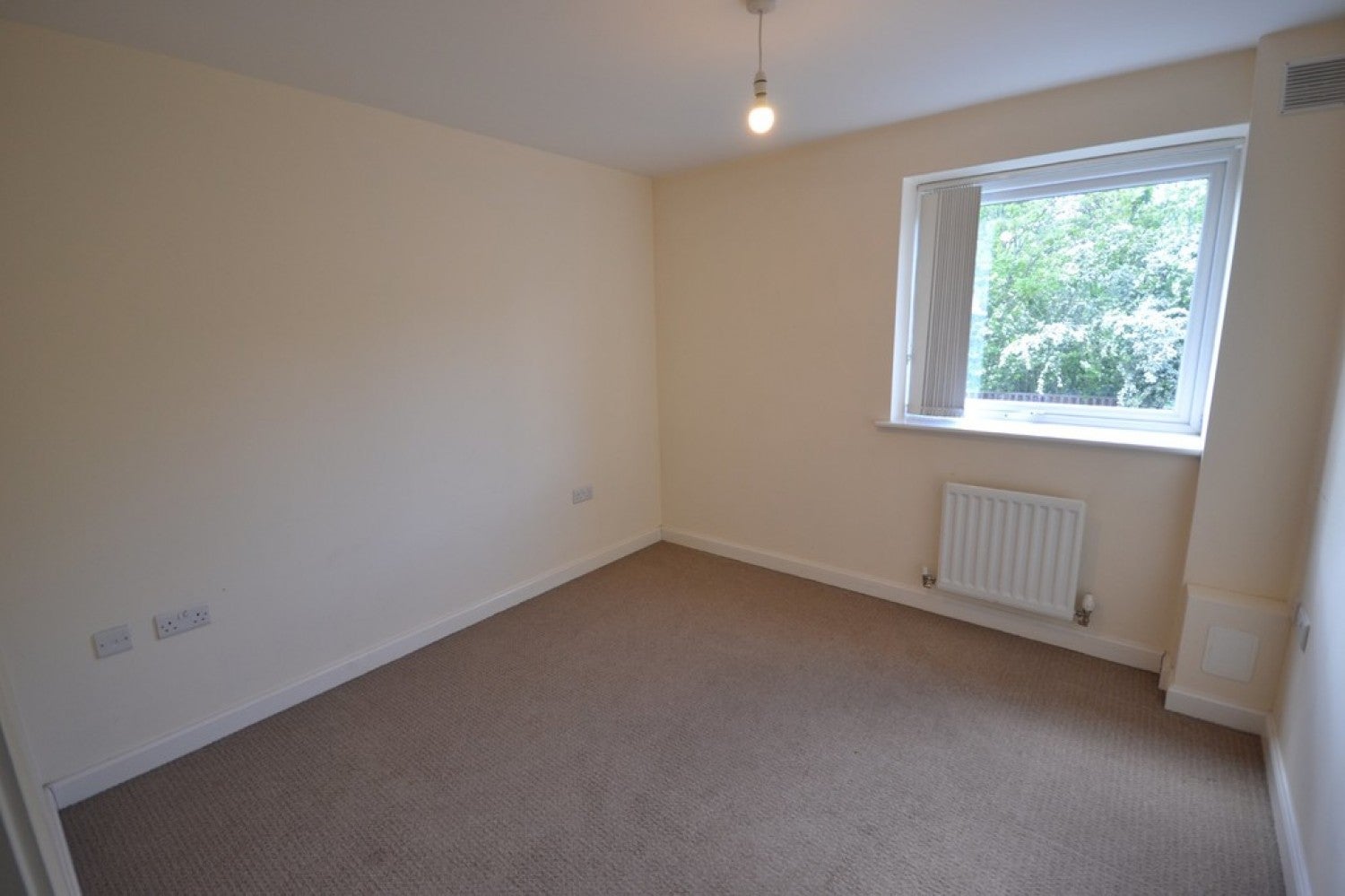 Flat Onyx Crescent in Leicester