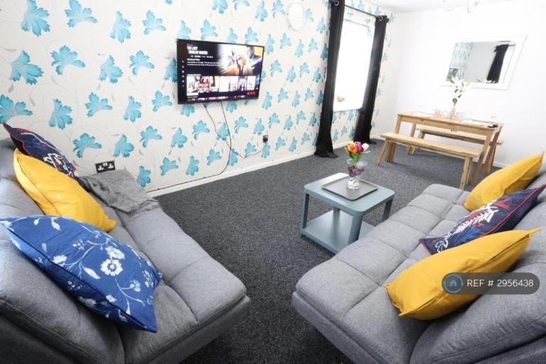 Flat Stella Croft in Chelmsley Wood
