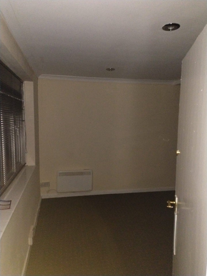 Flat Rose Lane in Greater London