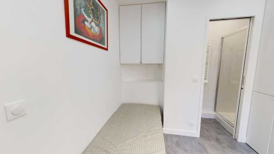 Chambre Rue de Chazelles à Paris