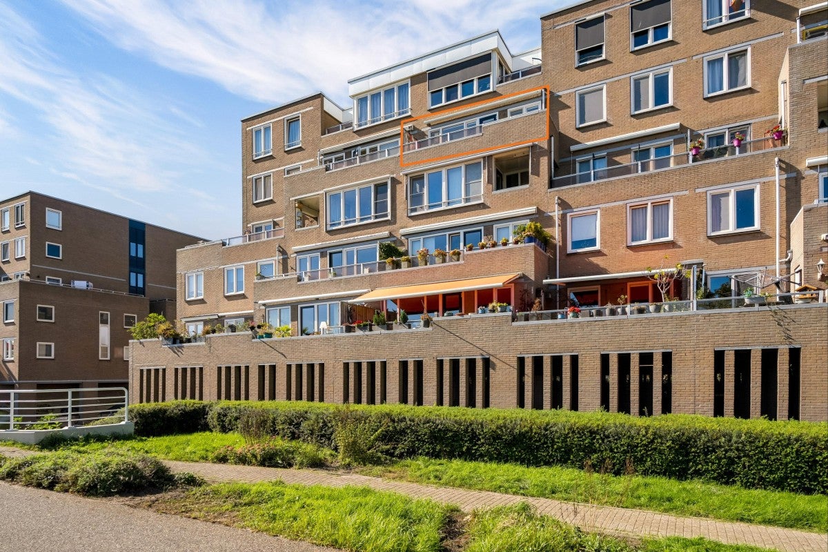 Appartement Urkwal 81 in Almere