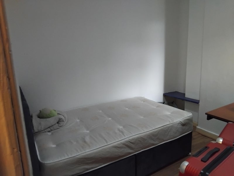 Room Mauldeth Road in Manchester