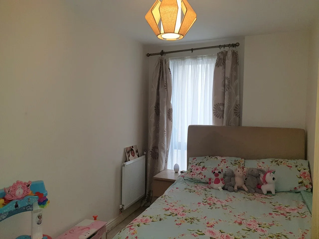 Flat Harvey Close in Greater London