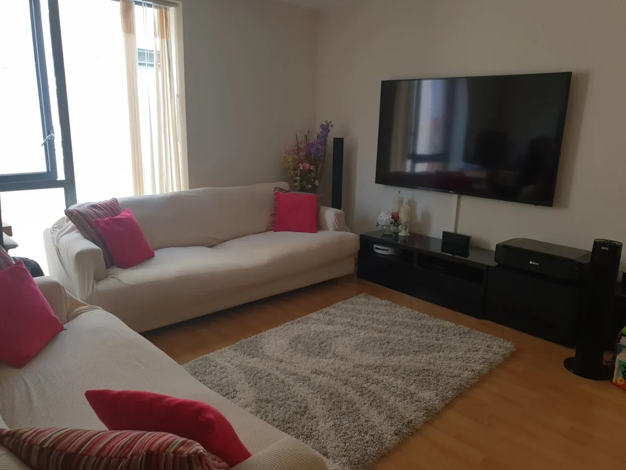 Flat Harvey Close in Greater London