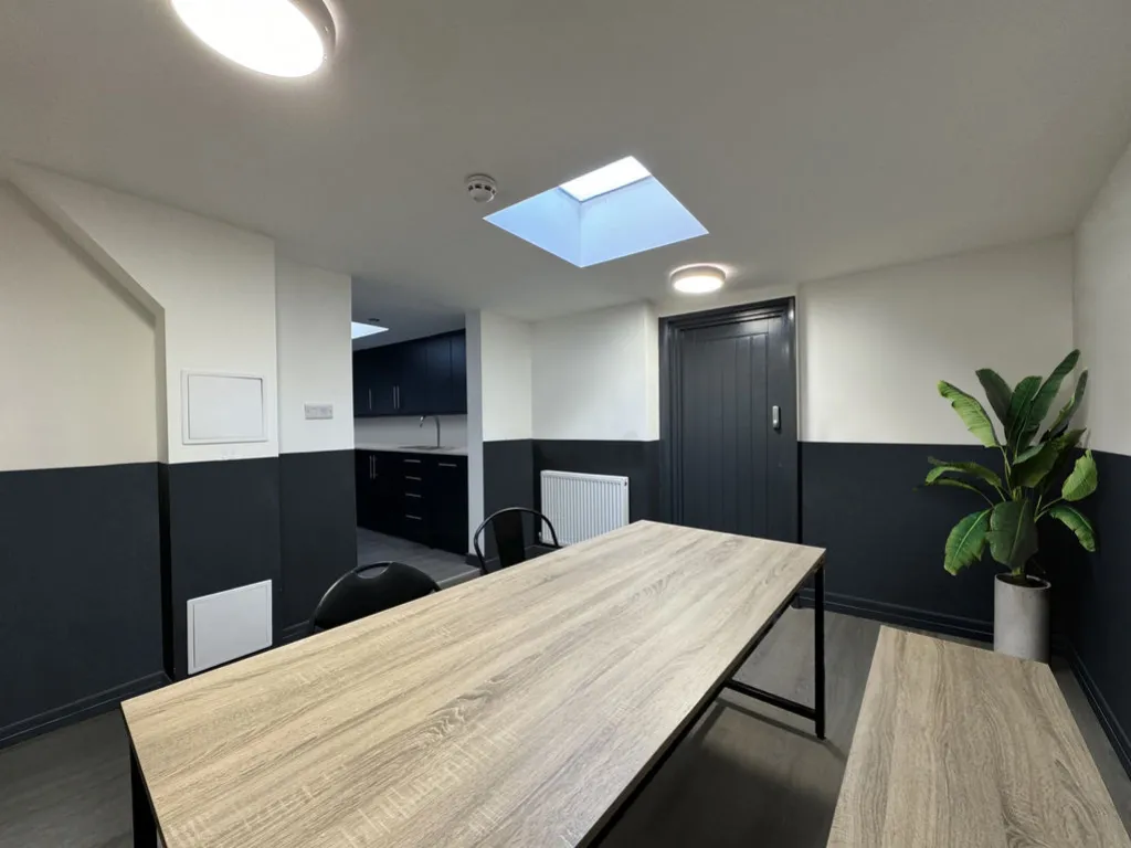 Room Waverley Avenue in Nottingham