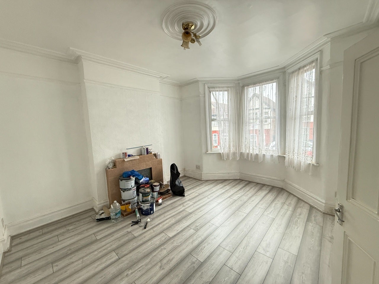 House Mostyn Avenue in Greater London