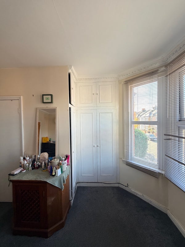 Room Dorien Road in Greater London