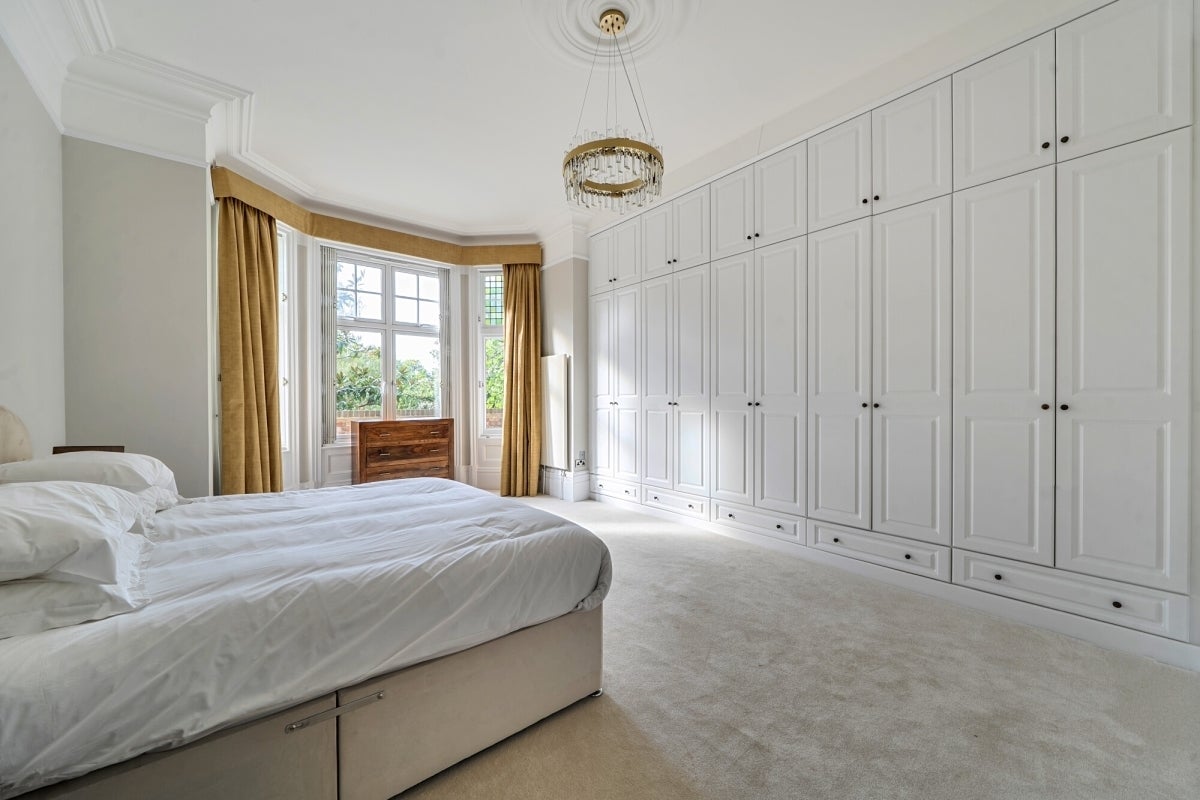 Flat Redington Road in Greater London