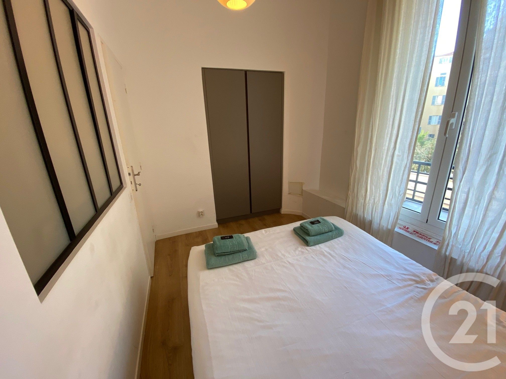 Flat Rue Desboutin in Nice