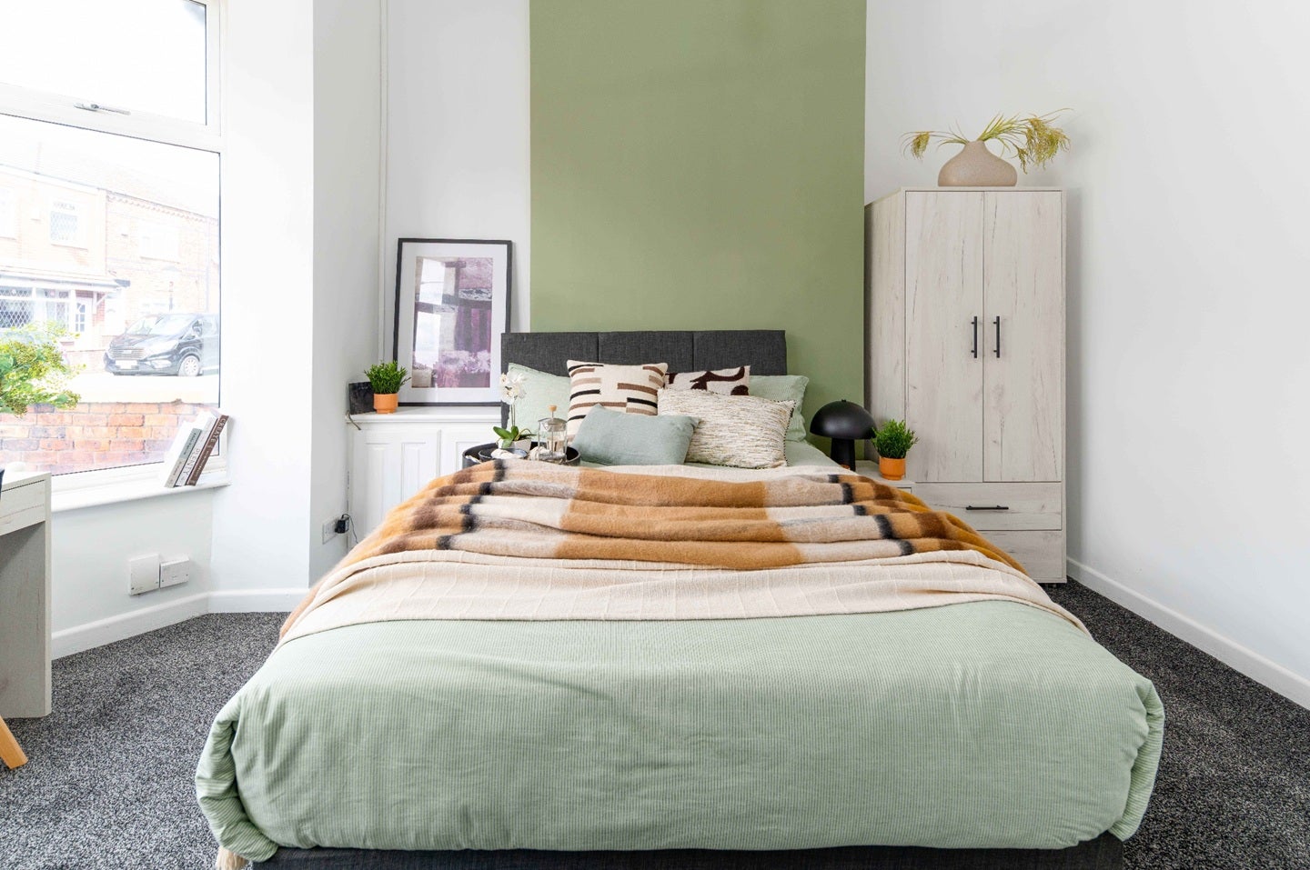 Room Ince Green Lane in Hindley
