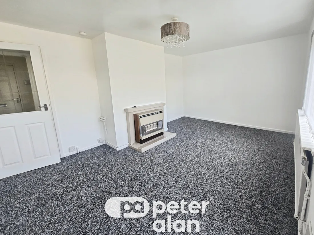 Flat Brondeg Crescent in Swansea