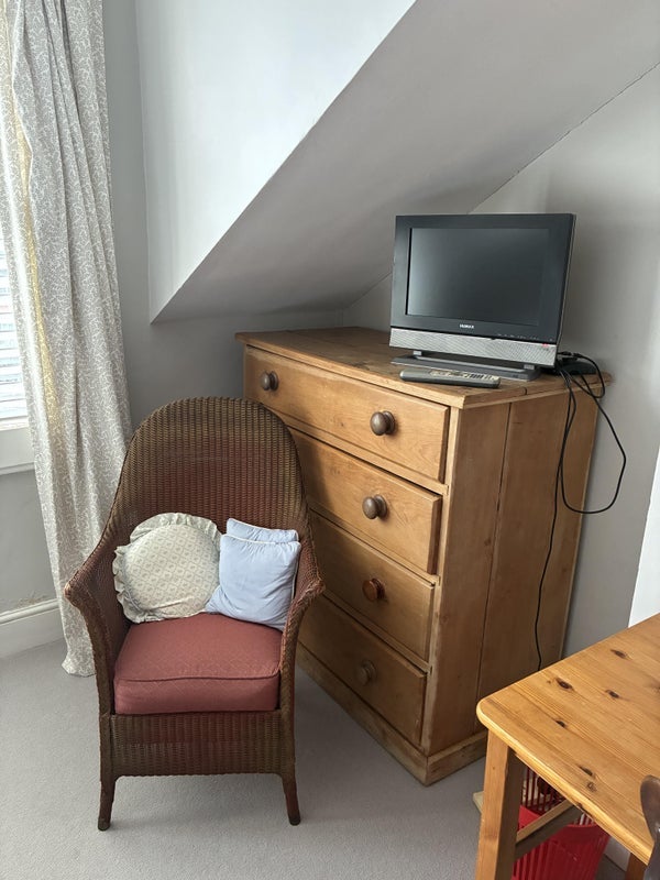Room Ritherdon Road in Greater London