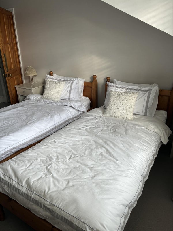 Room Ritherdon Road in Greater London