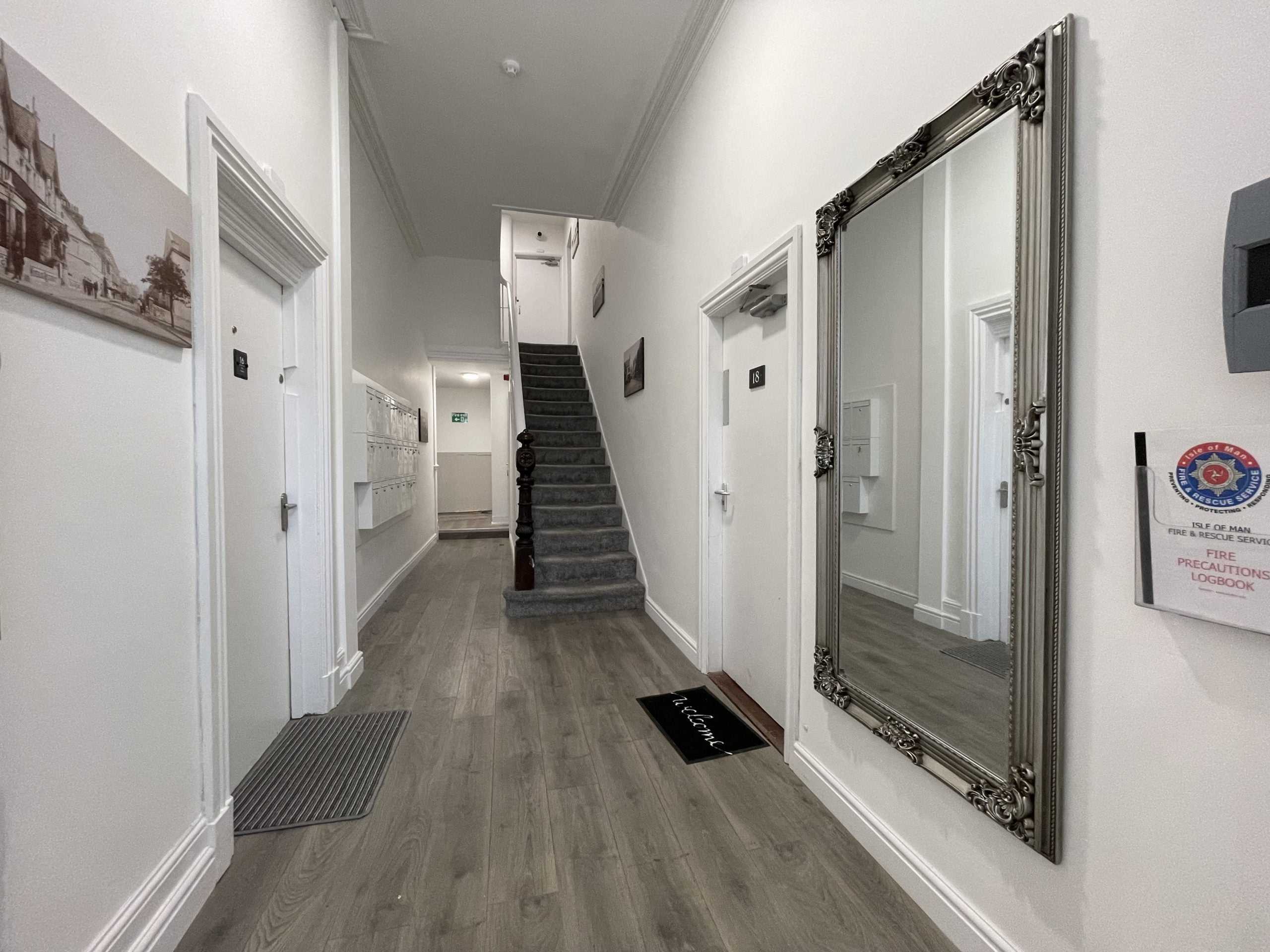 Flat West Quay in Ramsey