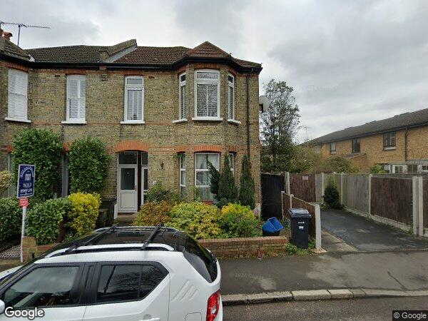 Flat Voluntary Place in Greater London