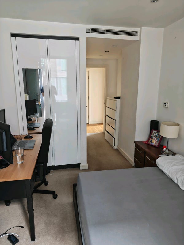 Room Camley Street in Greater London