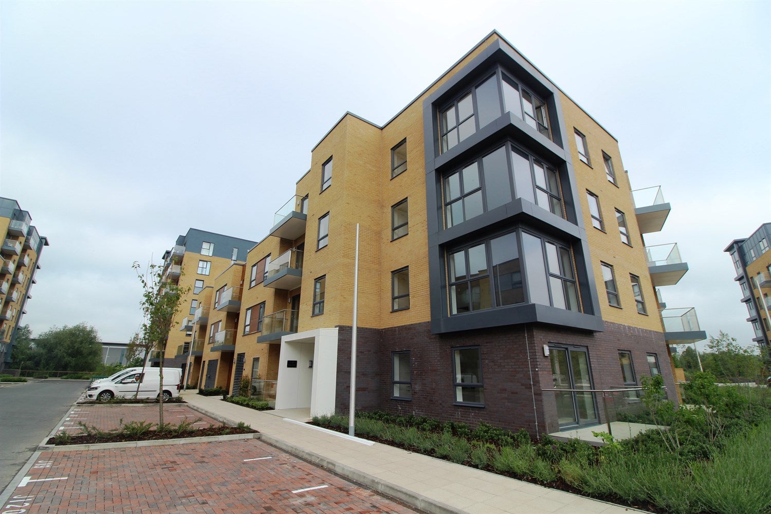 Flat Padworth Avenue in Reading