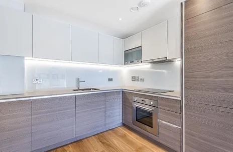 Flat Silverworks Close in Greater London
