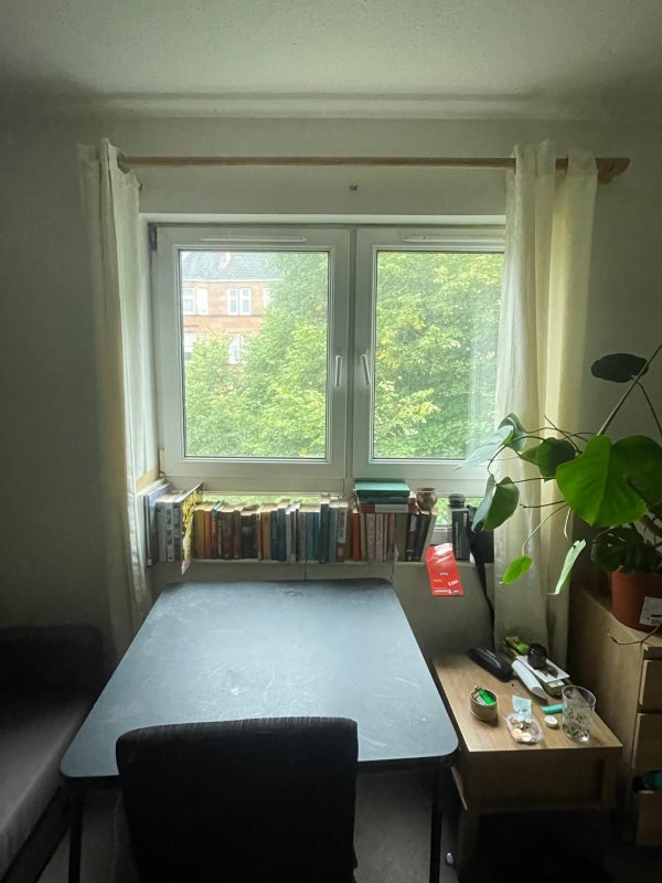 Room Arcadia Street in Glasgow