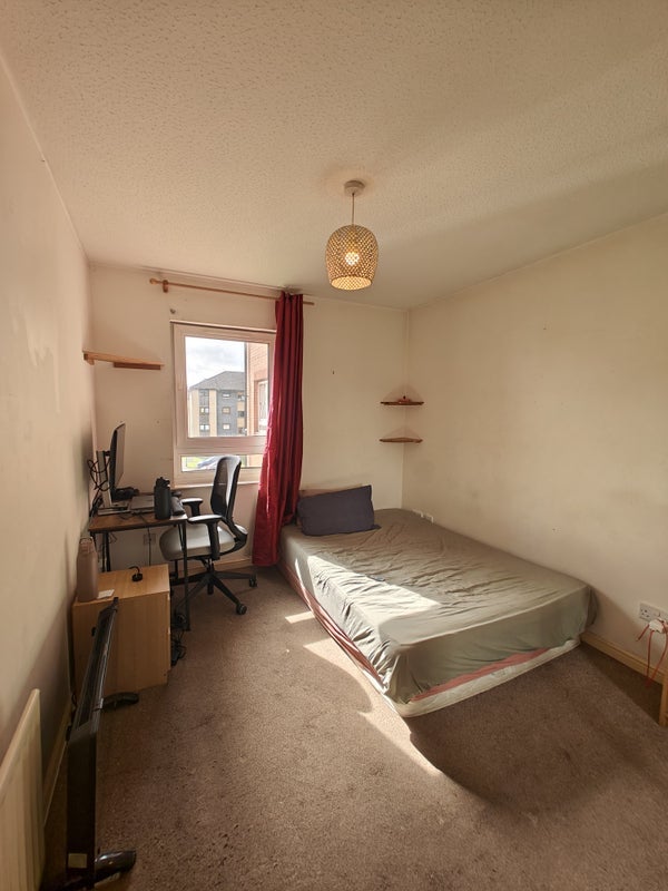 Room Arcadia Street in Glasgow