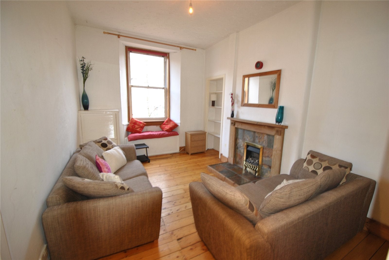 Flat Stewart Terrace in City of Edinburgh