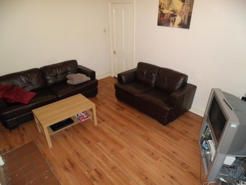 Flat Warton Terrace in Newcastle upon Tyne