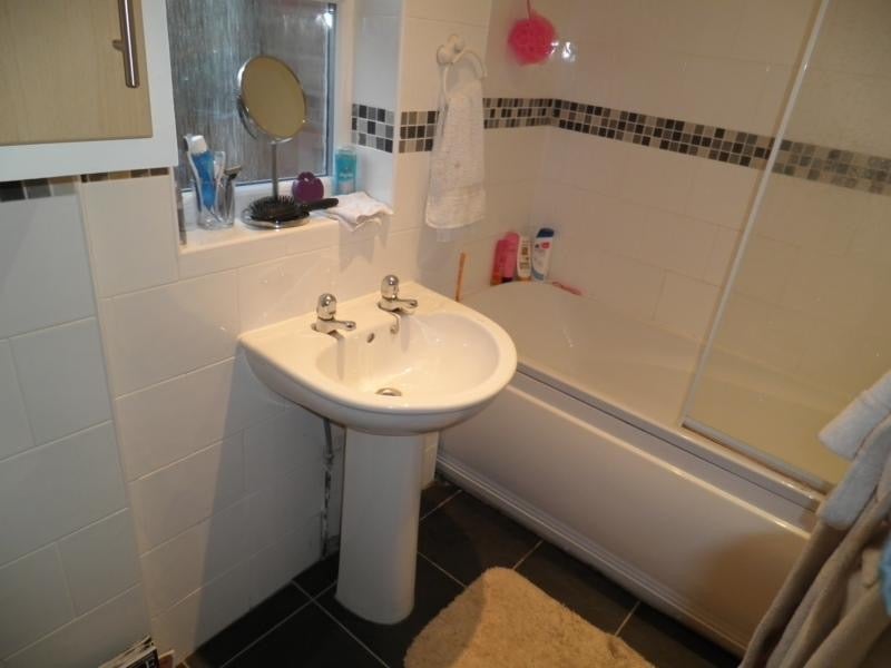 Flat Warton Terrace in Newcastle upon Tyne