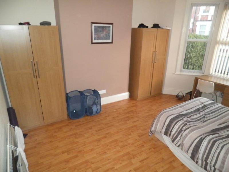 Flat Warton Terrace in Newcastle upon Tyne