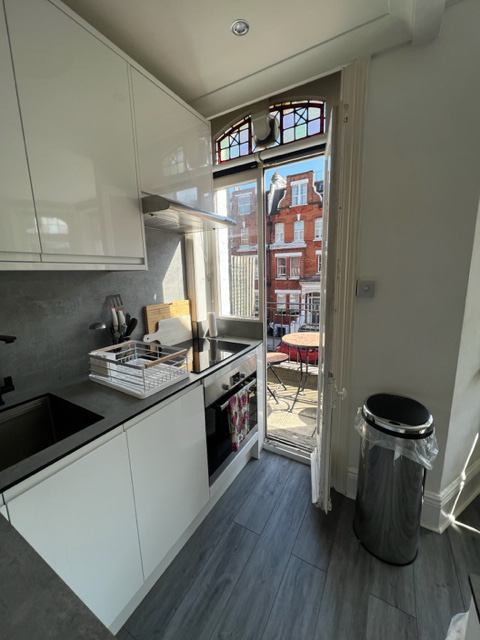 Flat Comeragh Road in Greater London