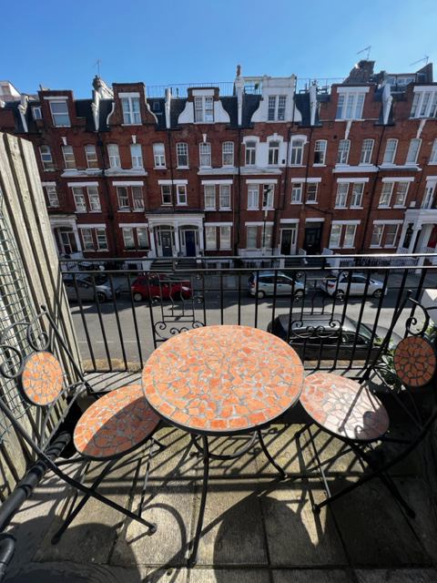 Flat Comeragh Road in Greater London