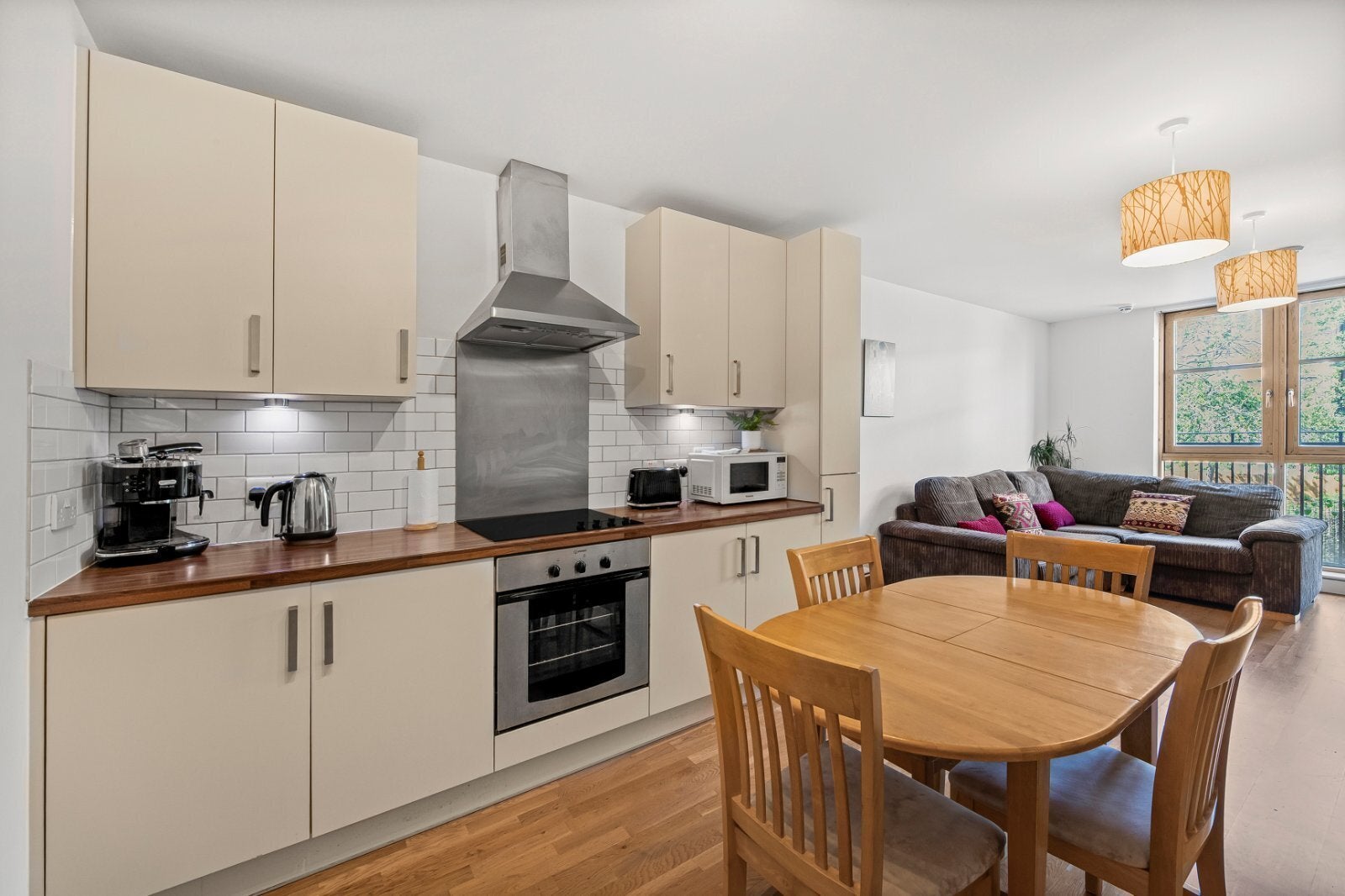 Flat Holloway Road in Greater London