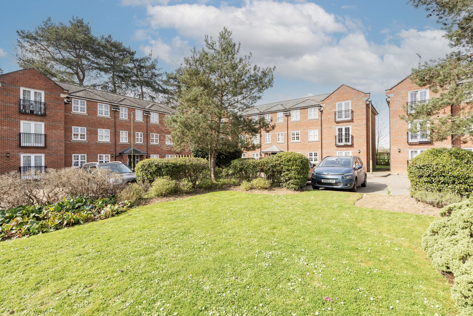 Flat Lime Tree Court in St Albans