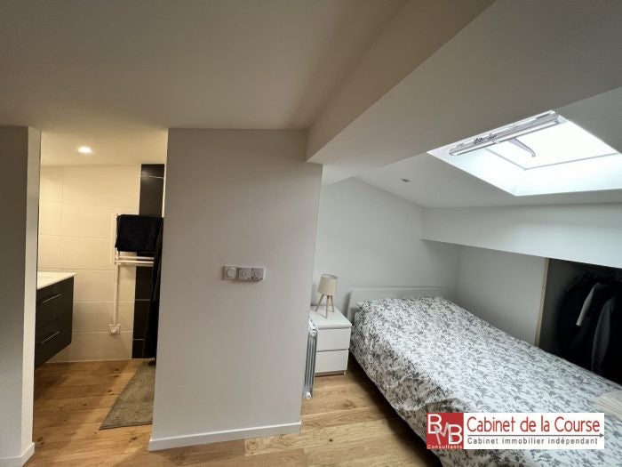 Flat Rue Jean Soula in Bordeaux
