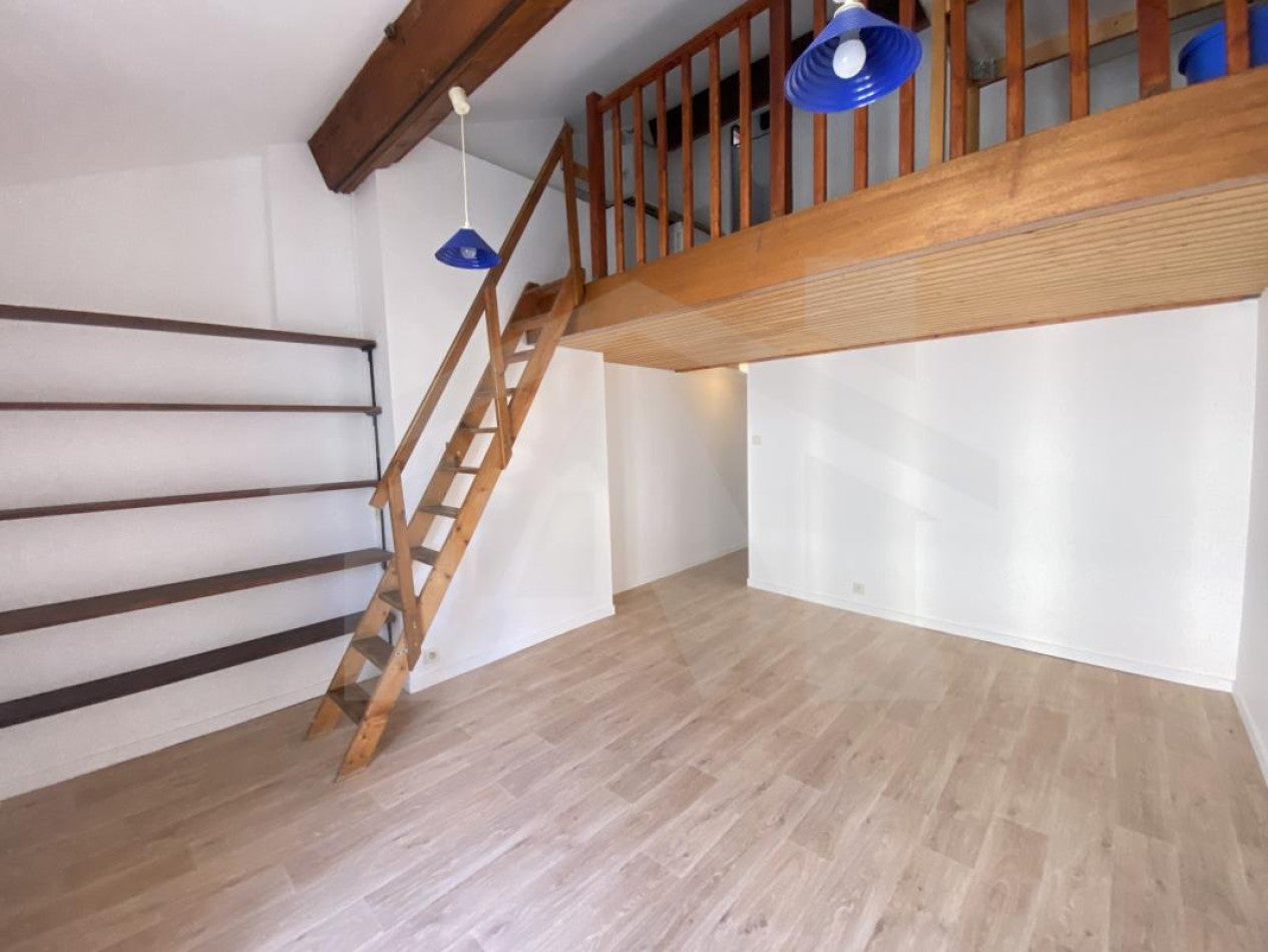 Flat Place Sainte-Claire in Grenoble
