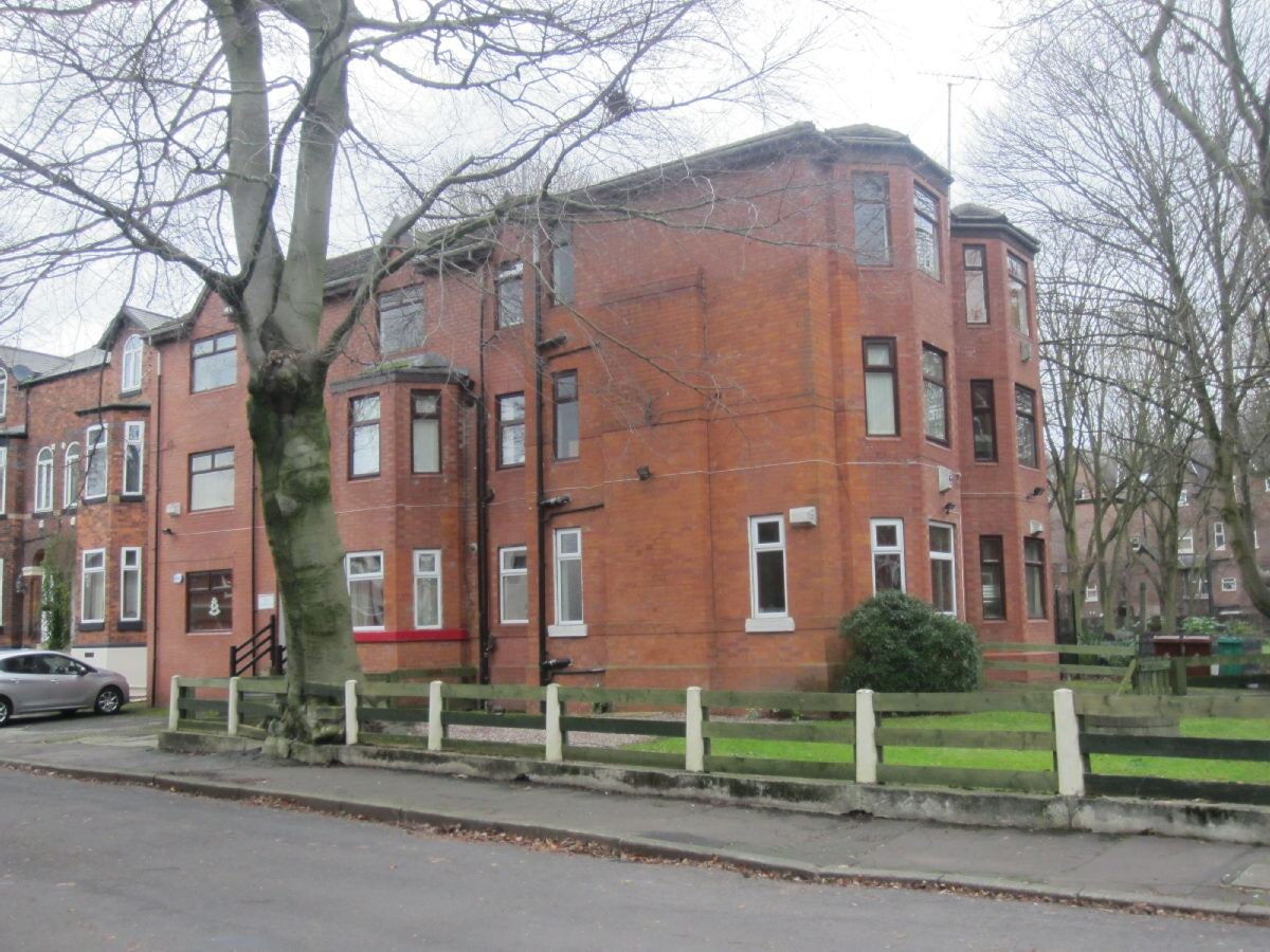 Flat Range Road in Manchester