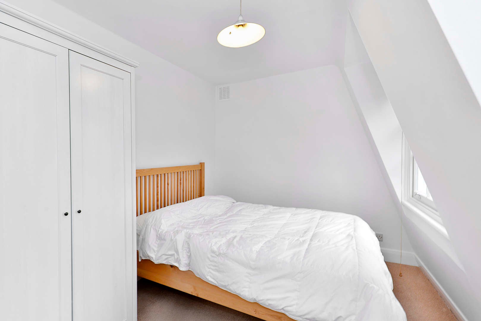 Flat Lillie Road in Greater London