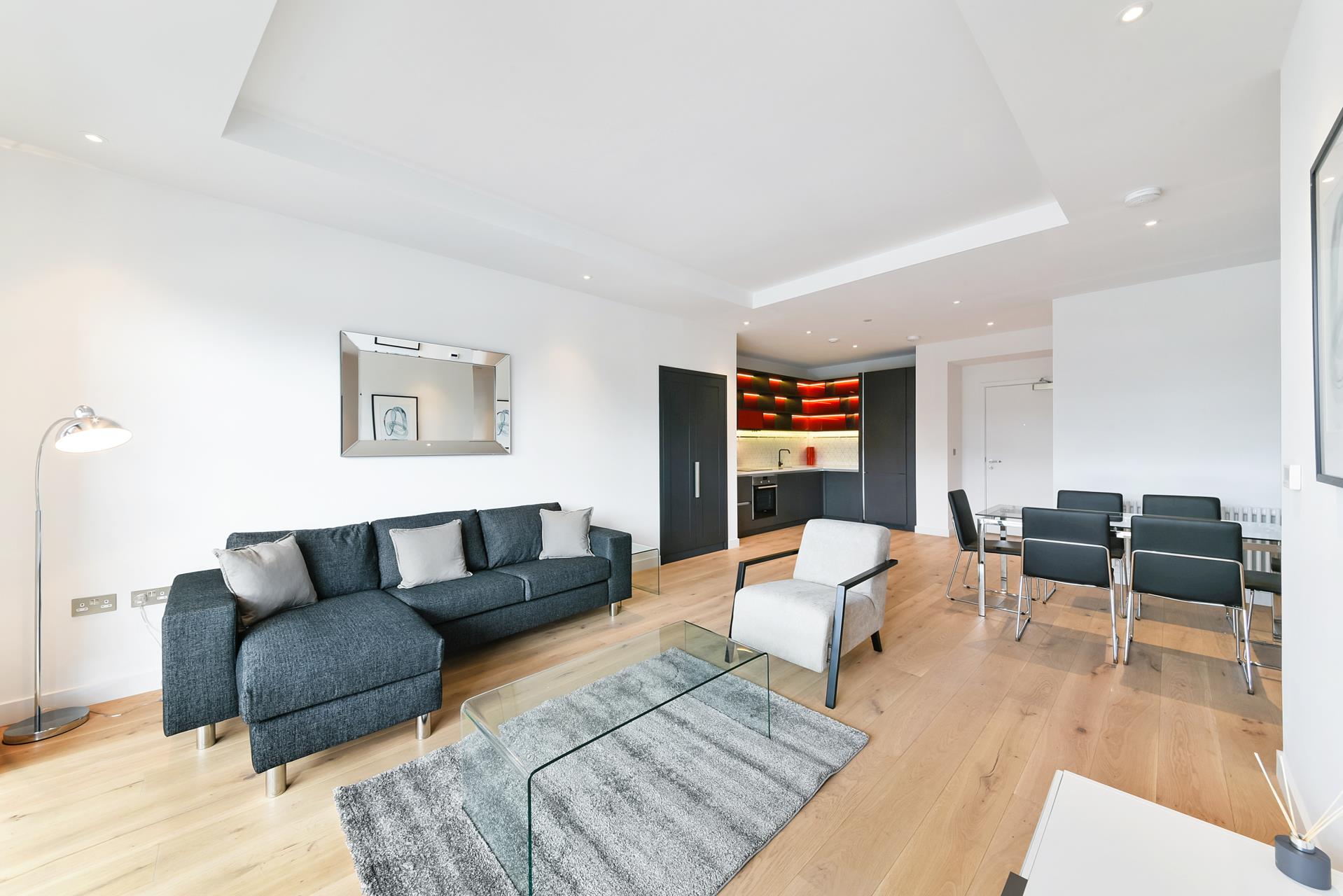 Flat Lyell Street in Greater London