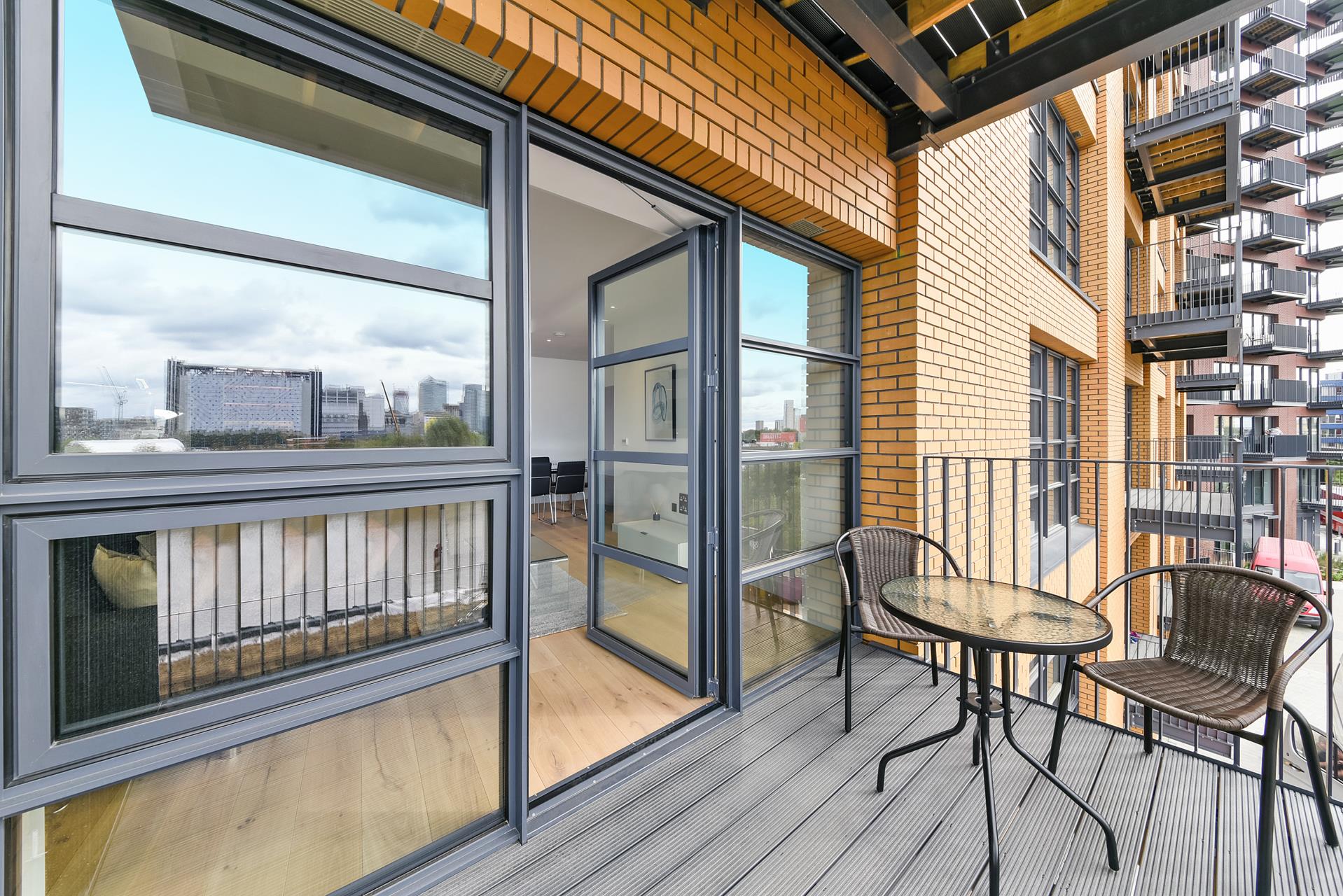 Flat Lyell Street in Greater London