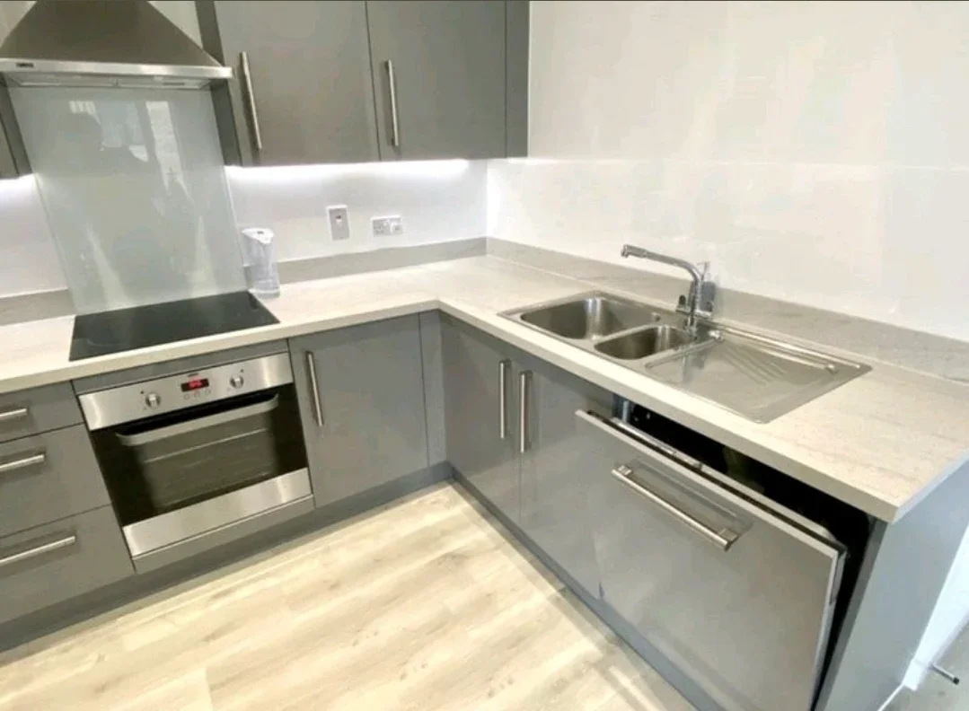 Room Mahindra Way in Greater London