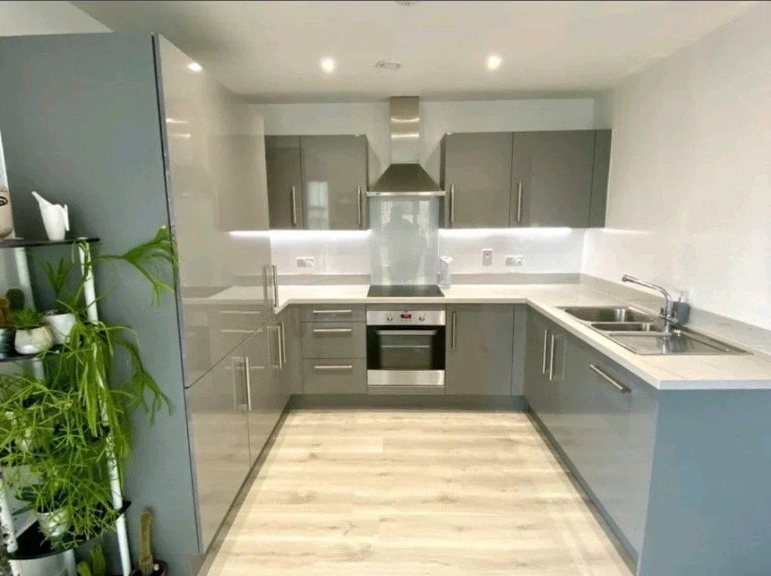 Room Mahindra Way in Greater London