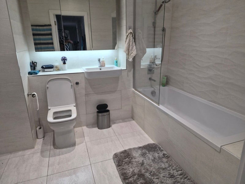 Room Arnos Grove in Greater London