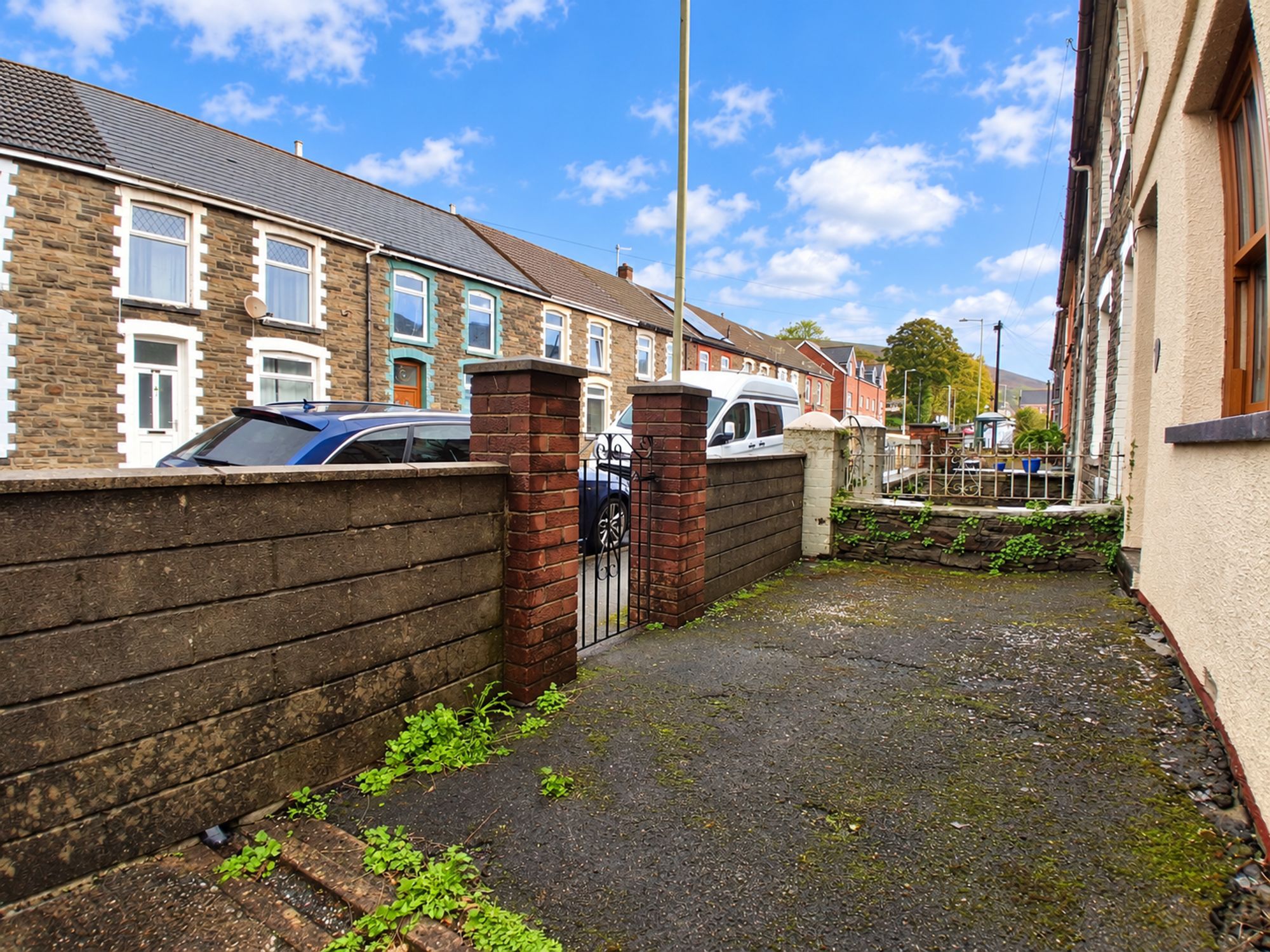 House Brithweunydd Road in Tonypandy