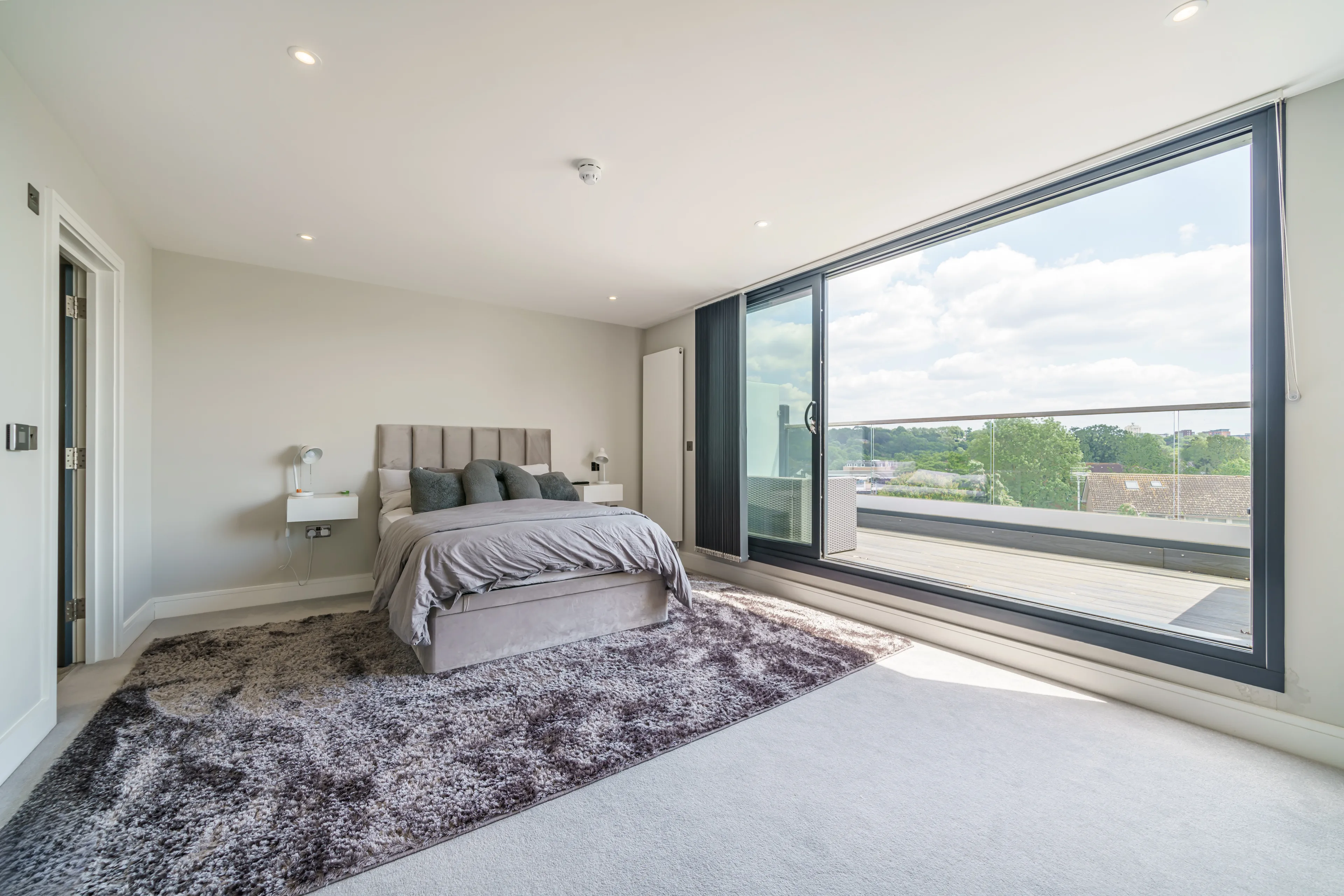 Flat Park Hill Road in Greater London