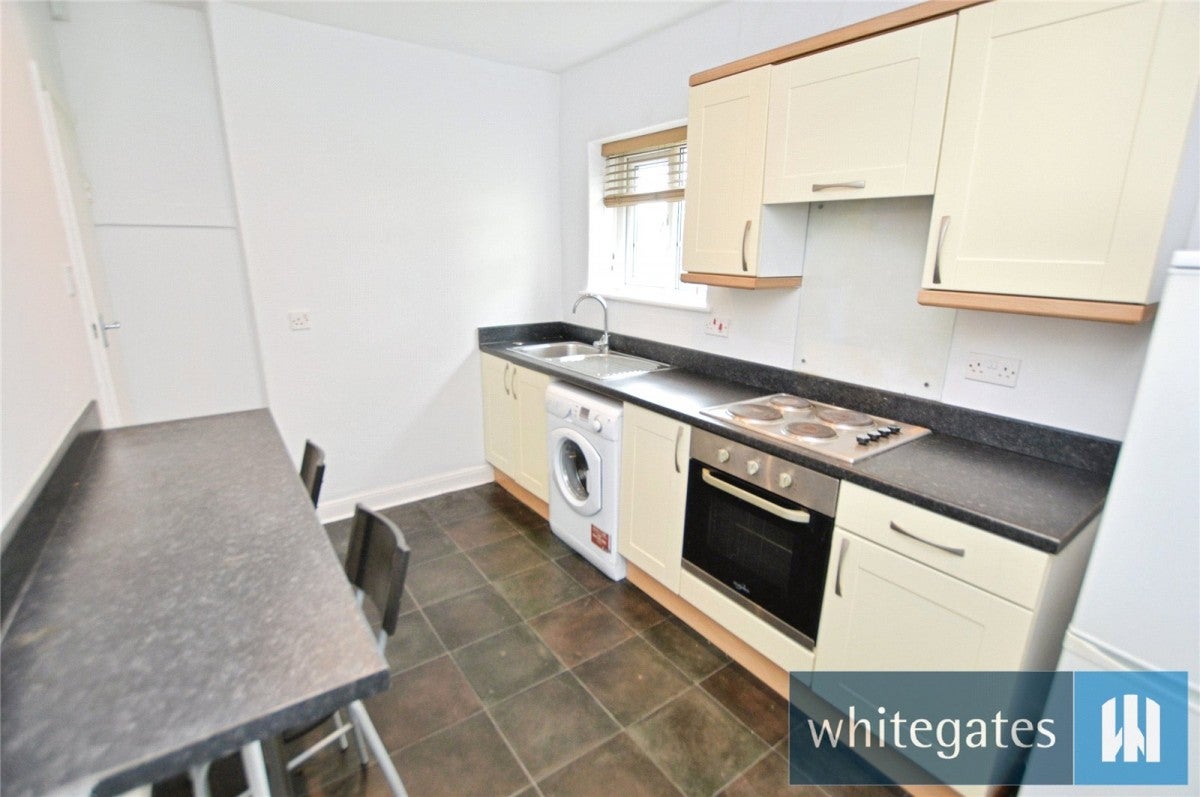 Flat Redesdale Gardens in Leeds