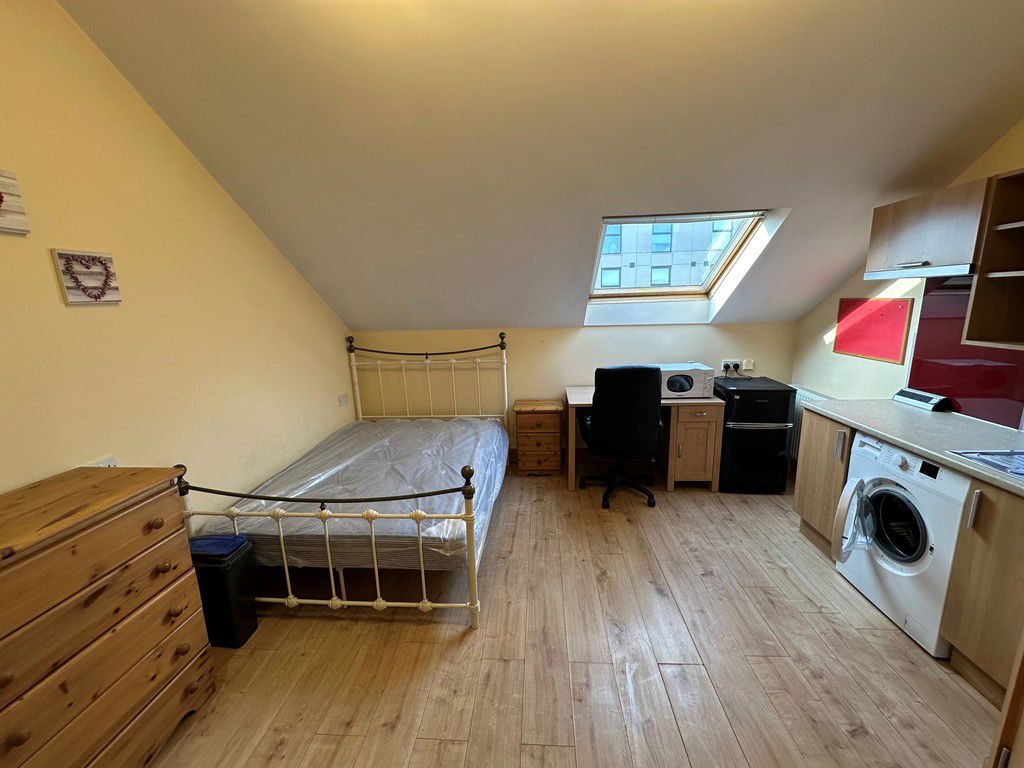 Room Priory Street in Coventry