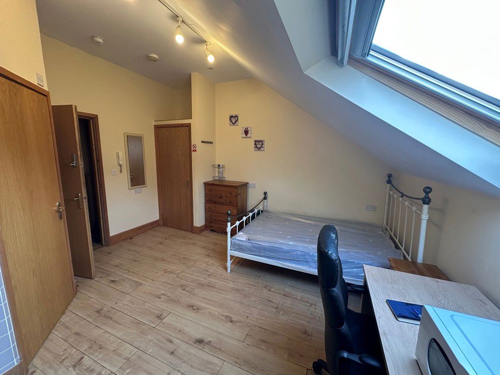 Room Priory Street in Coventry