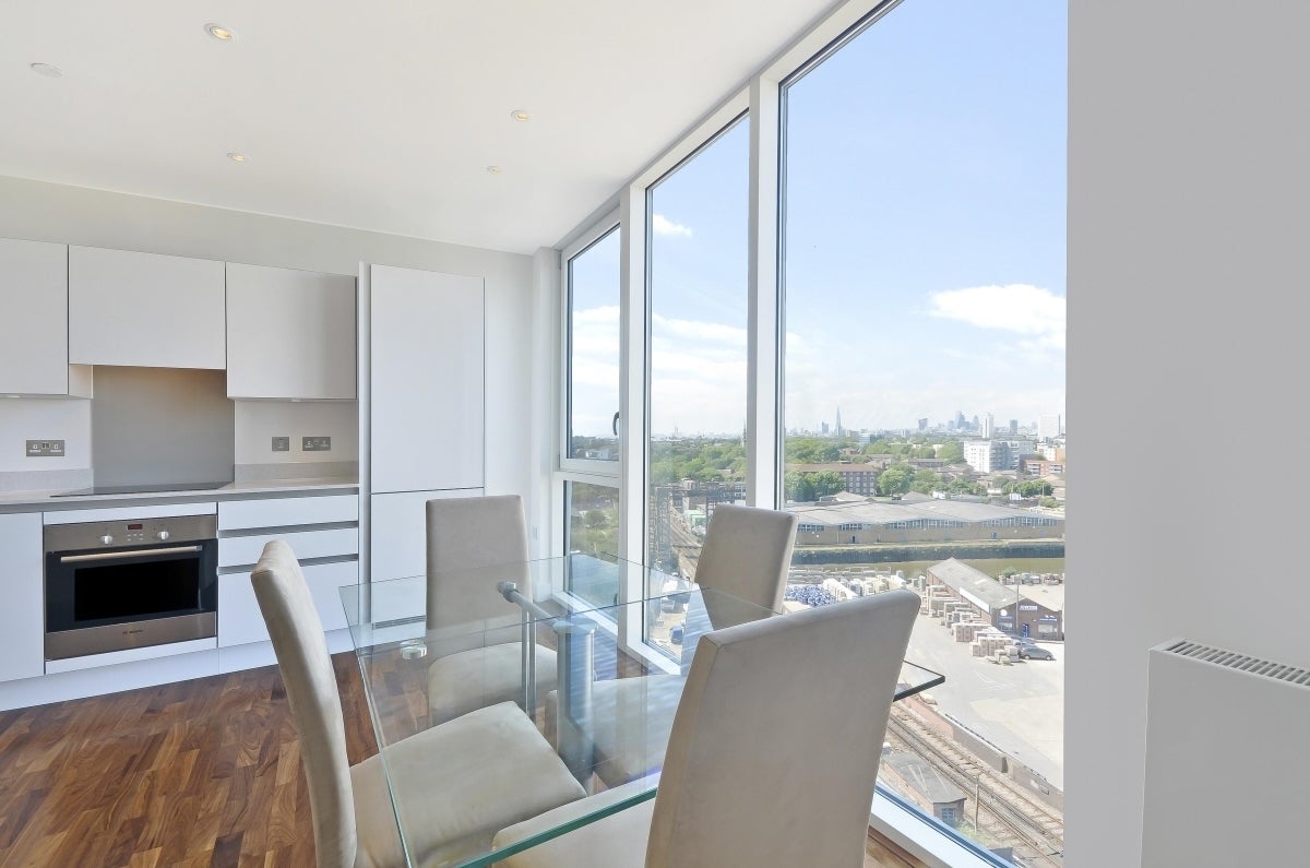 Flat Norman Road in Greater London