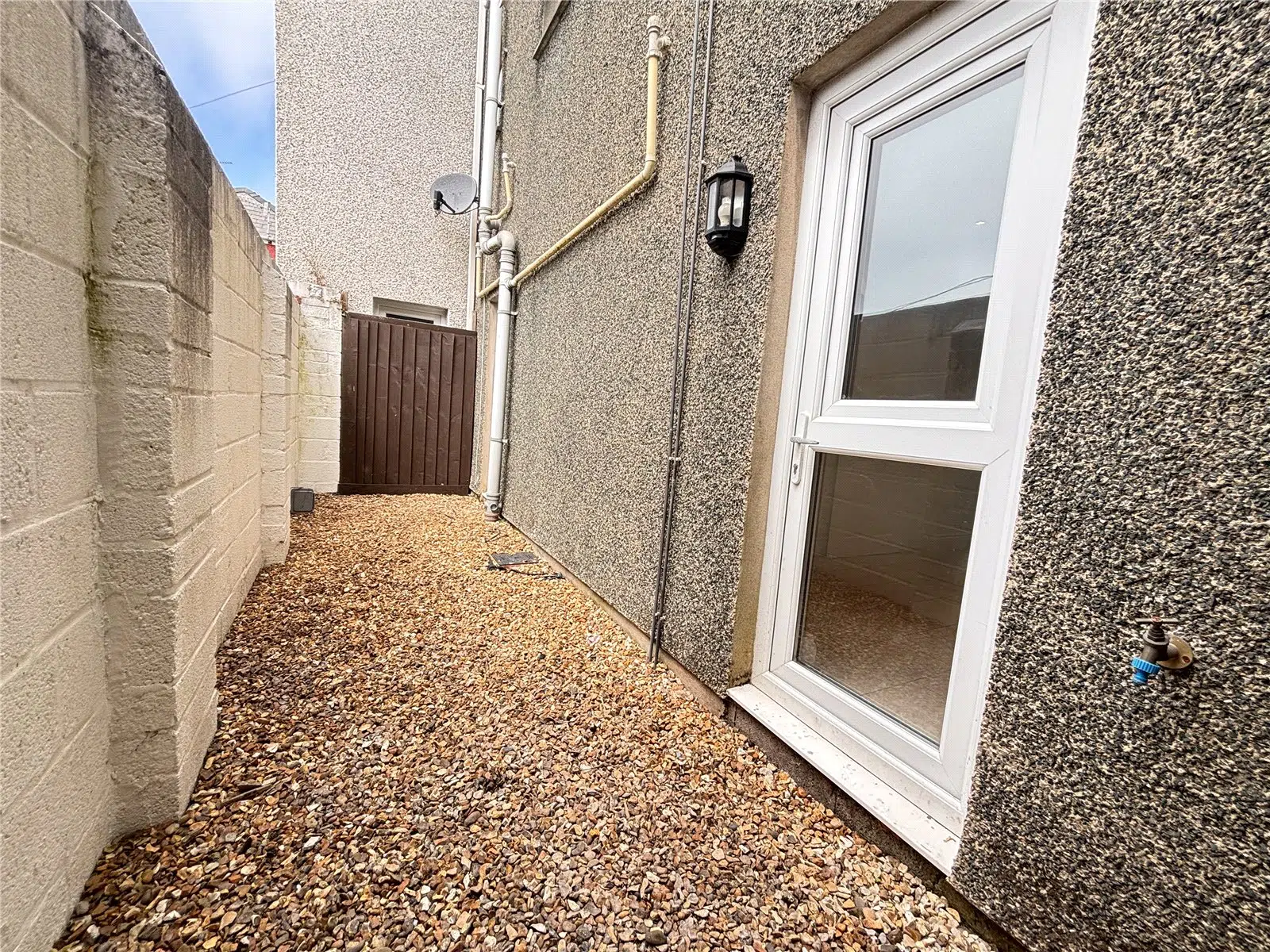 Flat Queen Street in Pembroke Dock