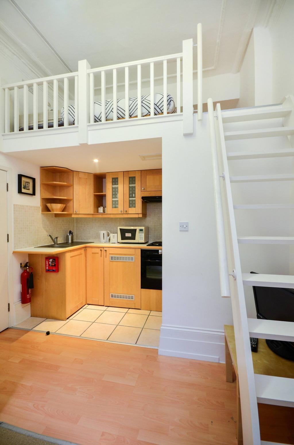 Flat Claverton Street in City of Westminster